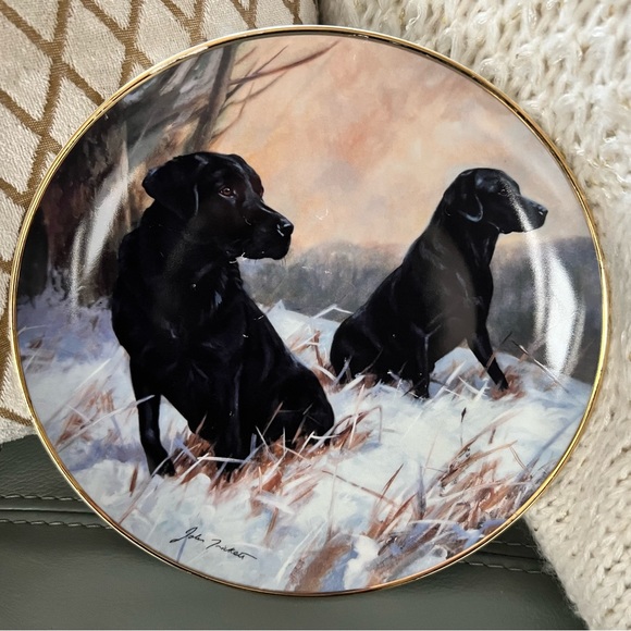 Winter Watch LABRADOR RETRIEVERS Royal Doulton ENGLAND John Trinkett PLATE - Picture 5 of 17